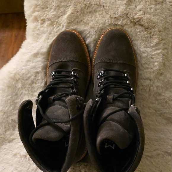NWOB Marc Fisher Gray Suede Lace-Up Boots-Size 10 - Picture 2 of 6